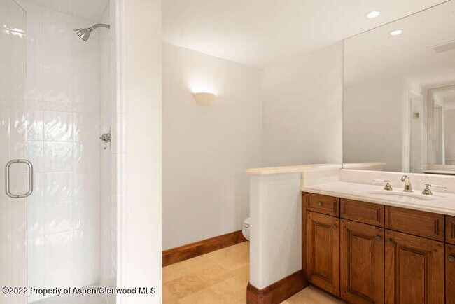 Building Photo - 650 Pioneer Springs Ranch Rd