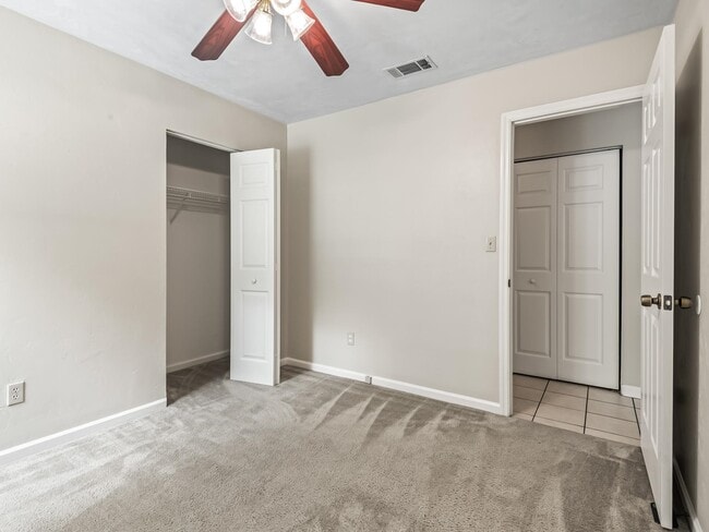 Building Photo - 8760 Minnow Creek Dr