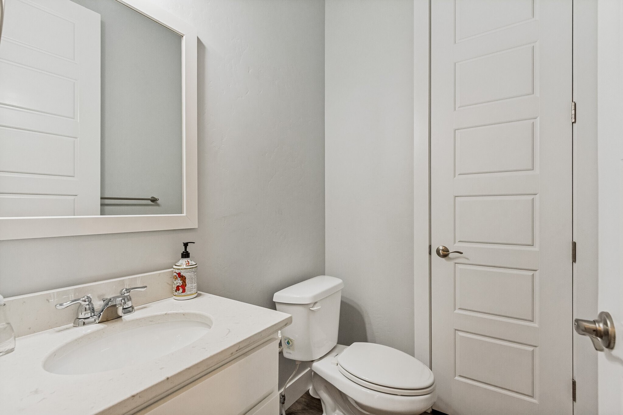 Building Photo - 814 S 800 E