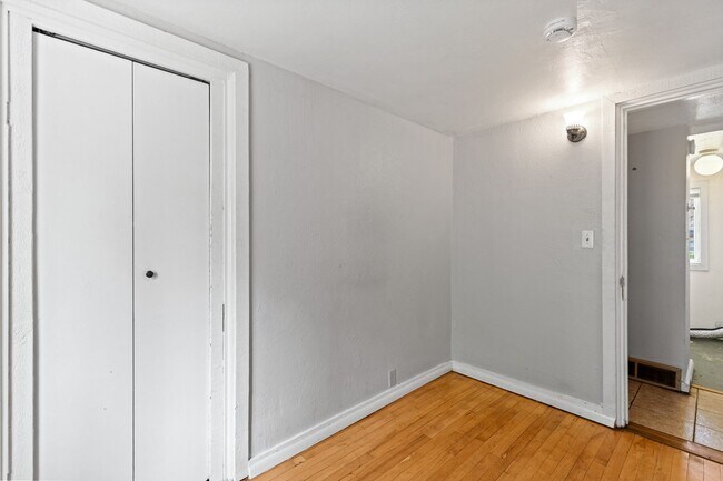 Building Photo - 840 North St