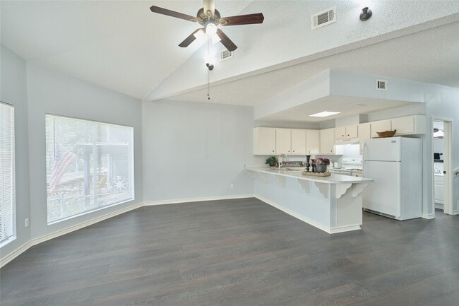 Building Photo - 21 Harbour Ln