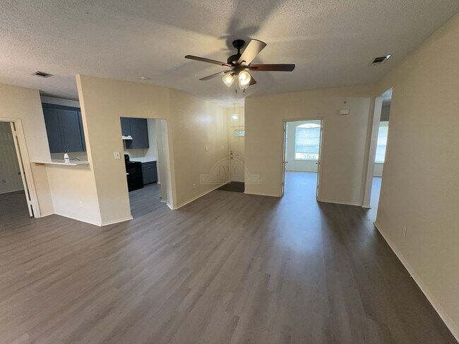 Building Photo - 4303 Fawn Dr