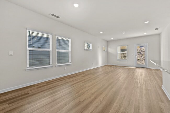 Building Photo - 2327 Whitworth St