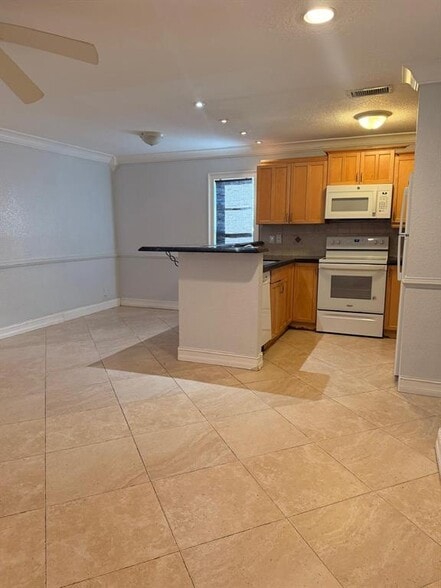 Building Photo - 11795 NW 30th St