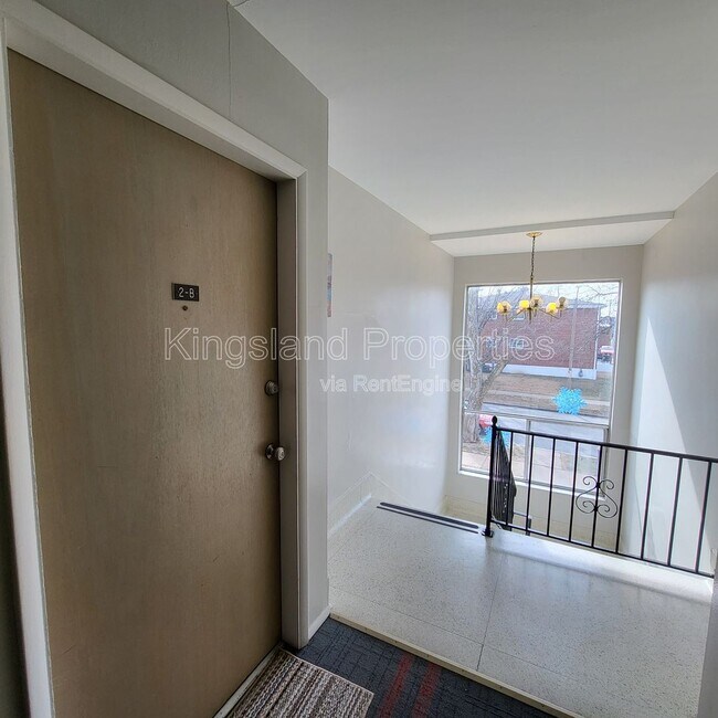 Building Photo - 5353 Walsh St