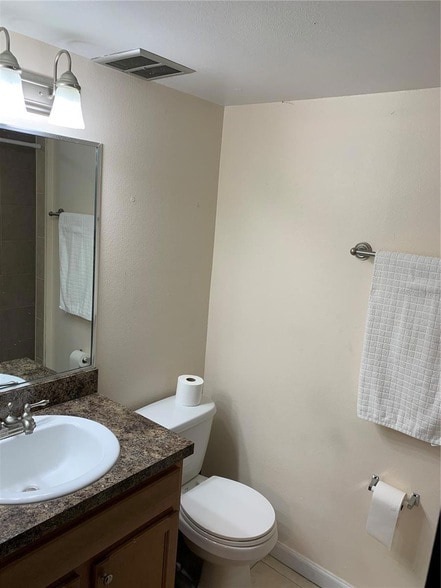 Building Photo - 2840 Plaza Terrace Dr
