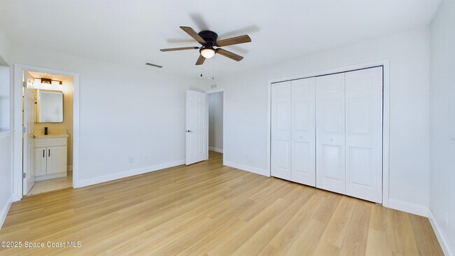 Building Photo - 987 Nicklaus Dr