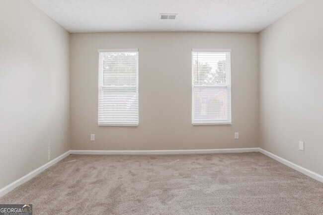 Building Photo - 6578 Carriage Ln