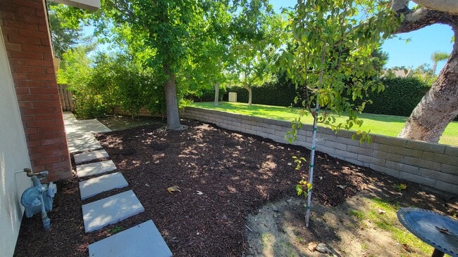 Building Photo - 18745 Paseo Picasso