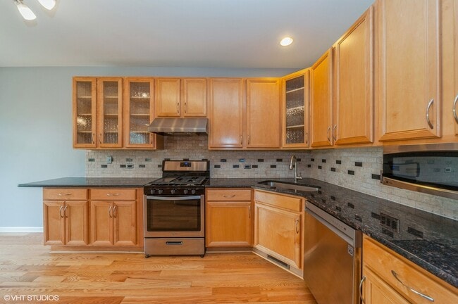 Building Photo - 360 Bay Tree Cir