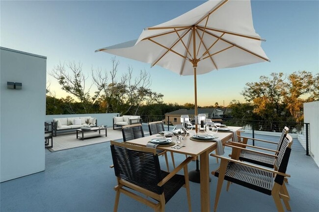 Building Photo - 7608 Antilla St