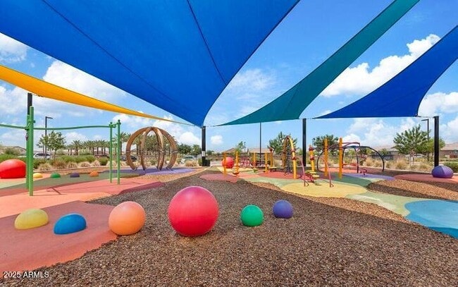 Building Photo - 10029 E Tahoe Ave