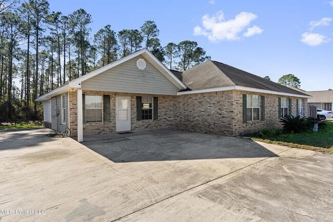 Primary Photo - Beautiful 4/2 in Waveland, MS