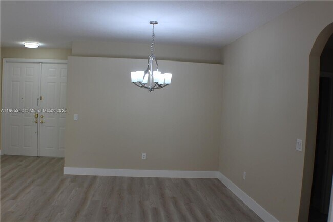 Building Photo - 4955 SW 166th Ave