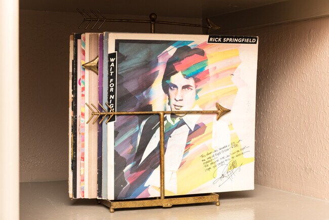 Building Photo - 20415 Linden Tree Dr