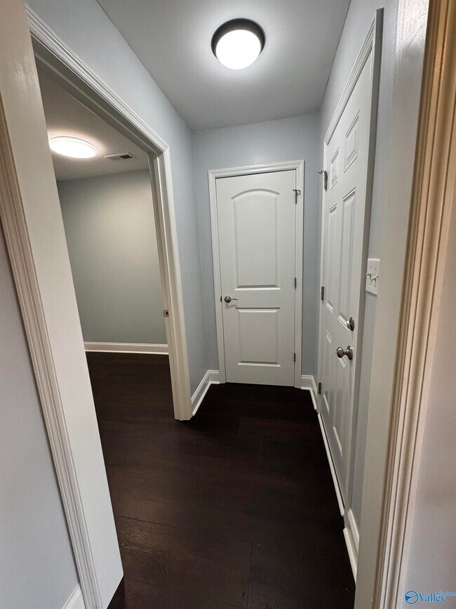 Building Photo - 212 Grantham Cir