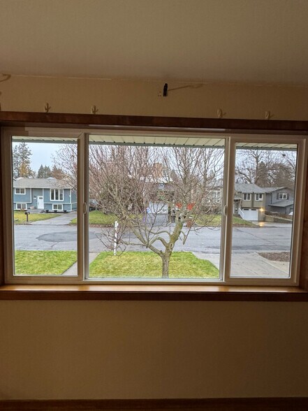 Building Photo - 4120 E Congress Ave