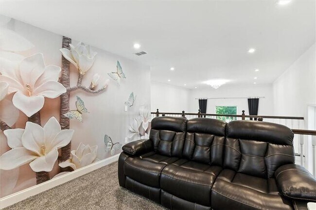 Building Photo - 2121 Harmony Dr