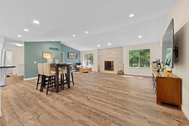 Building Photo - 4899 Wye Oak Rd