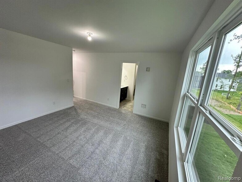 Building Photo - 9153 Dogwood Ln