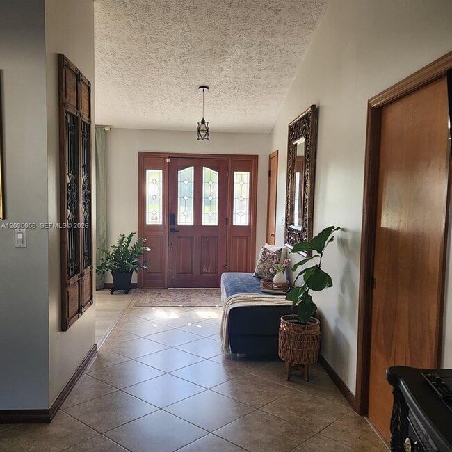 Building Photo - 6101 Palmetto Dr