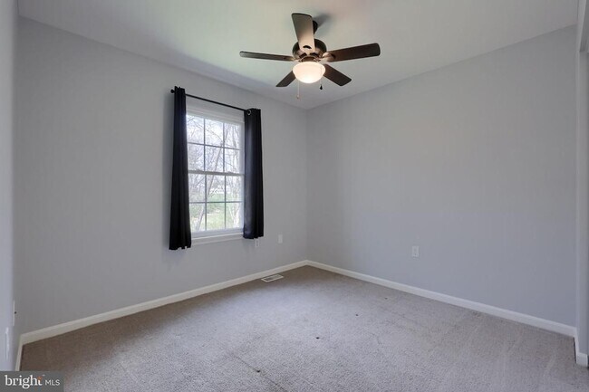 Building Photo - 604 Rockwood Dr