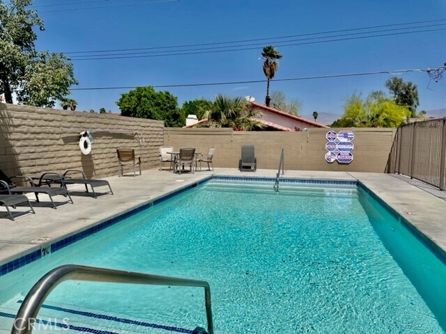 Primary Photo - 79380 Ave 42