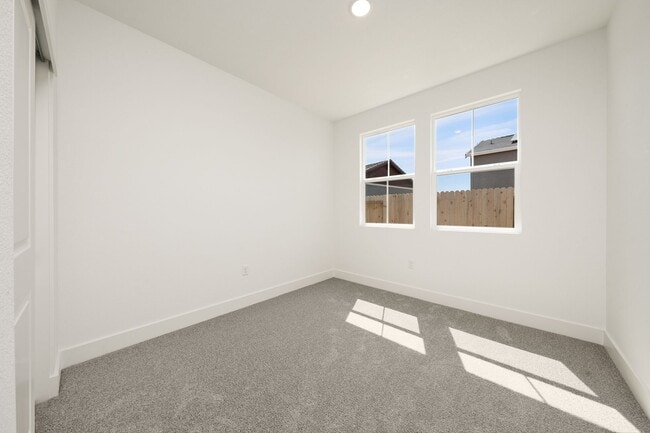 Building Photo - Beautiful home in "Canyon at the Ranch" 5 ...