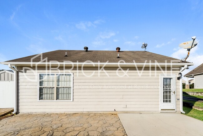 Building Photo - 229 Saratoga Ln