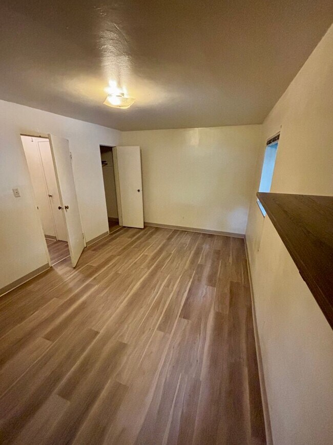 Interior Photo - Sutton Place