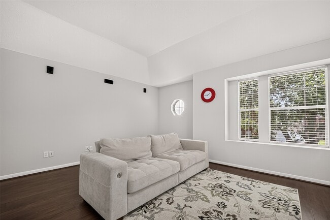Building Photo - 9710 Berkshire Trce