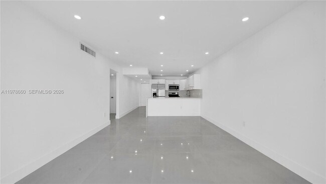 Building Photo - 6070 W 19th Ave