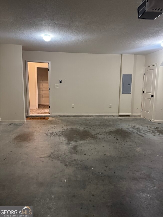 Building Photo - 9 Heartland Cir