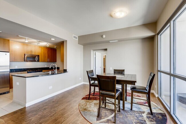 Building Photo - Furnished High rise Just Off the Las Vegas...
