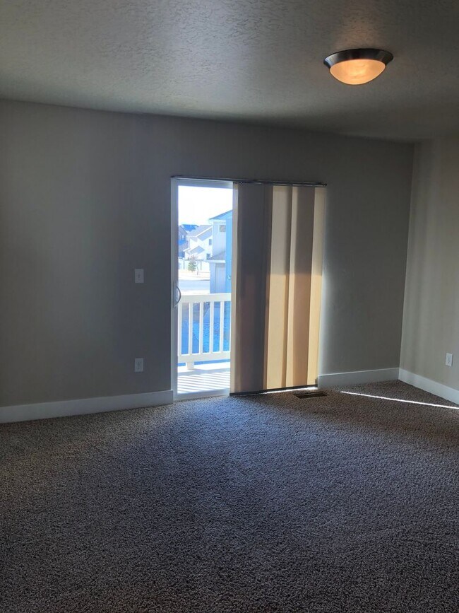 Building Photo - 3216 W Prairie Grass Dr