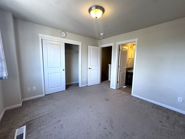 Building Photo - 15154 NW Fig Ln