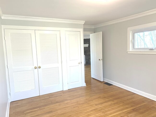 Building Photo - 56 Macht Rd