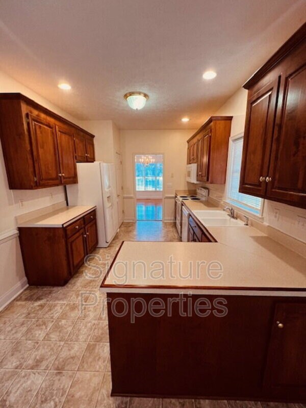 Building Photo - 5100 Beachmere Ct