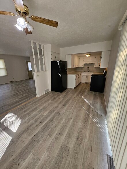 Building Photo - 406 30th Ave