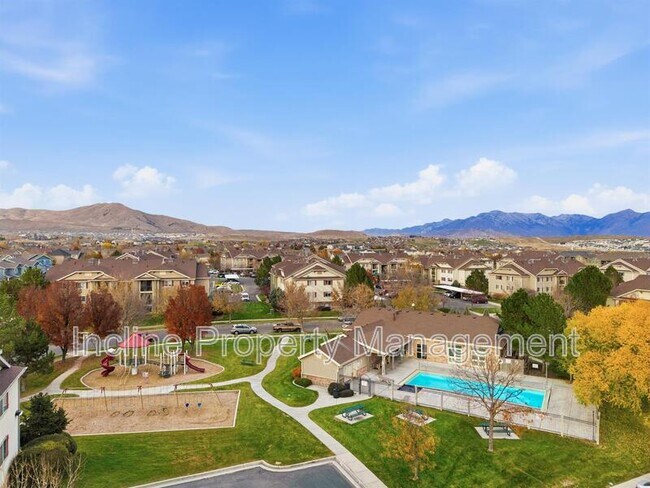 Building Photo - 8212 N Cedar Springs Rd