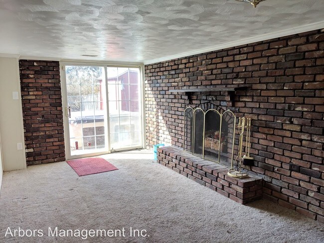 Building Photo - 3 br, 1.5 bath House - 3806 Greensburg Pike