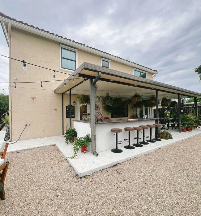 Building Photo - 9775 Arbor Meadow Dr