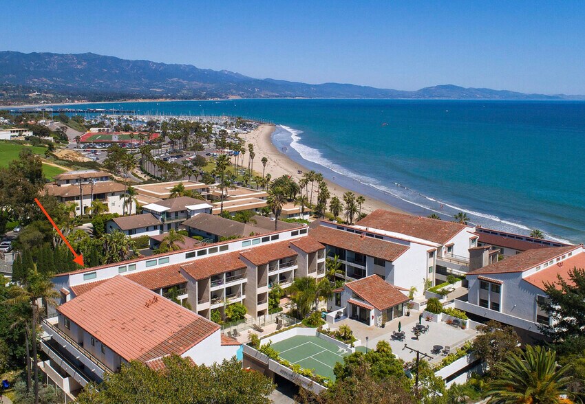 Building Photo - 56 Barranca Ave
