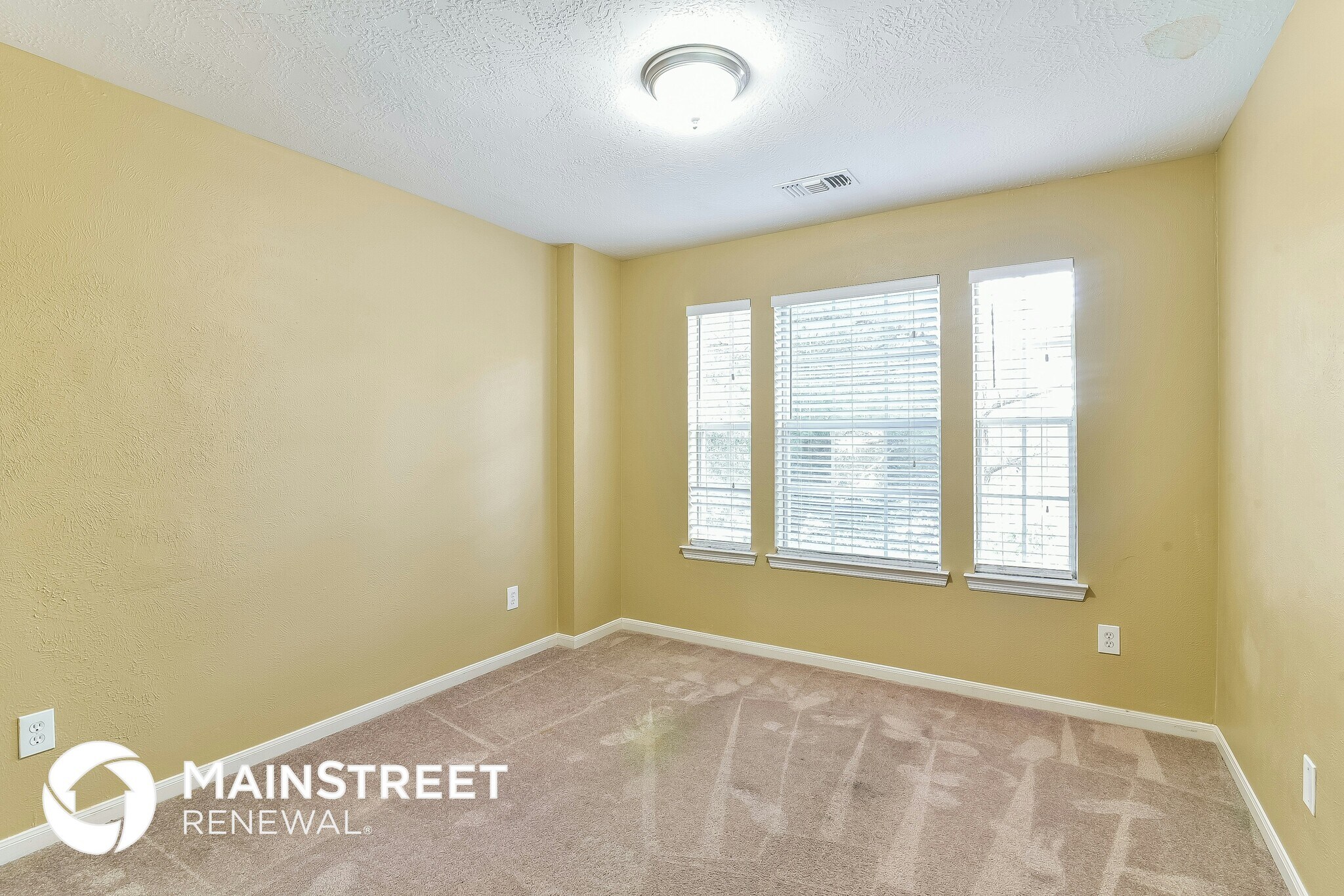 Building Photo - 18415 Green Cypress Ct