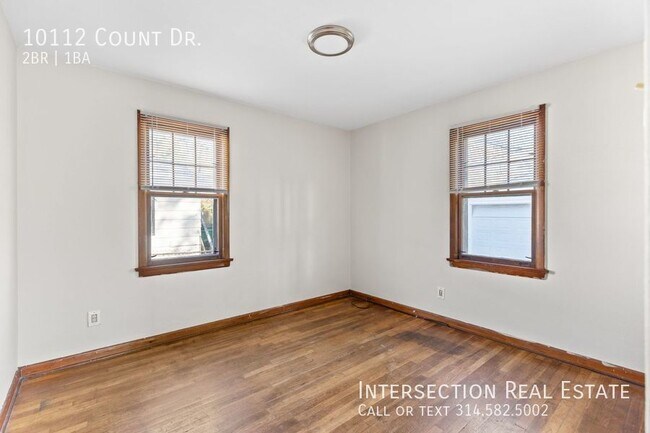 Building Photo - 10112 Count Dr