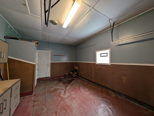 Building Photo - 43 Fairelm Ln