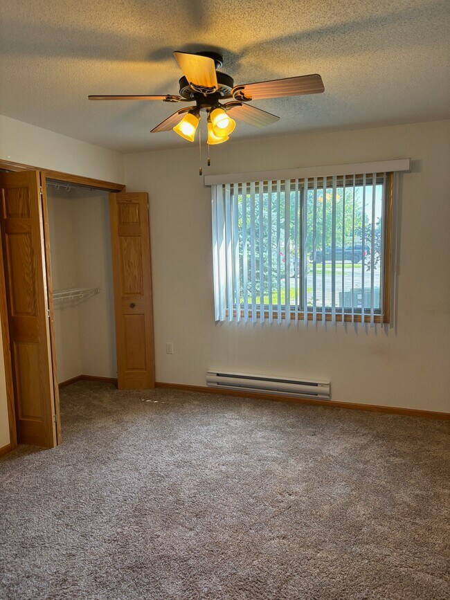 Building Photo - 3632 Calvert Rd
