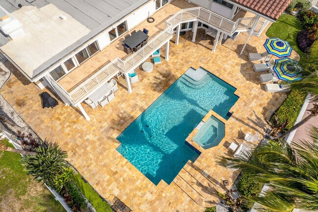 Building Photo - 1799 N Fort Lauderdale Beach Blvd