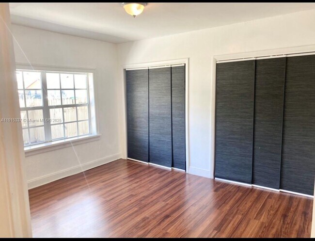 Building Photo - 2402 NW 42nd St