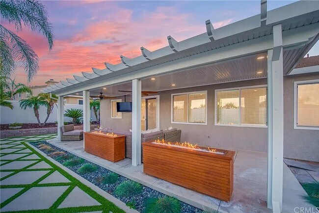 Building Photo - 4233 Morales Way